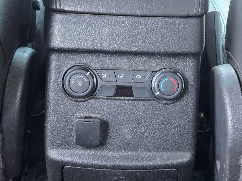 Used 2015 Ford Explorer XLT w/ Equipment Group 202A image 28