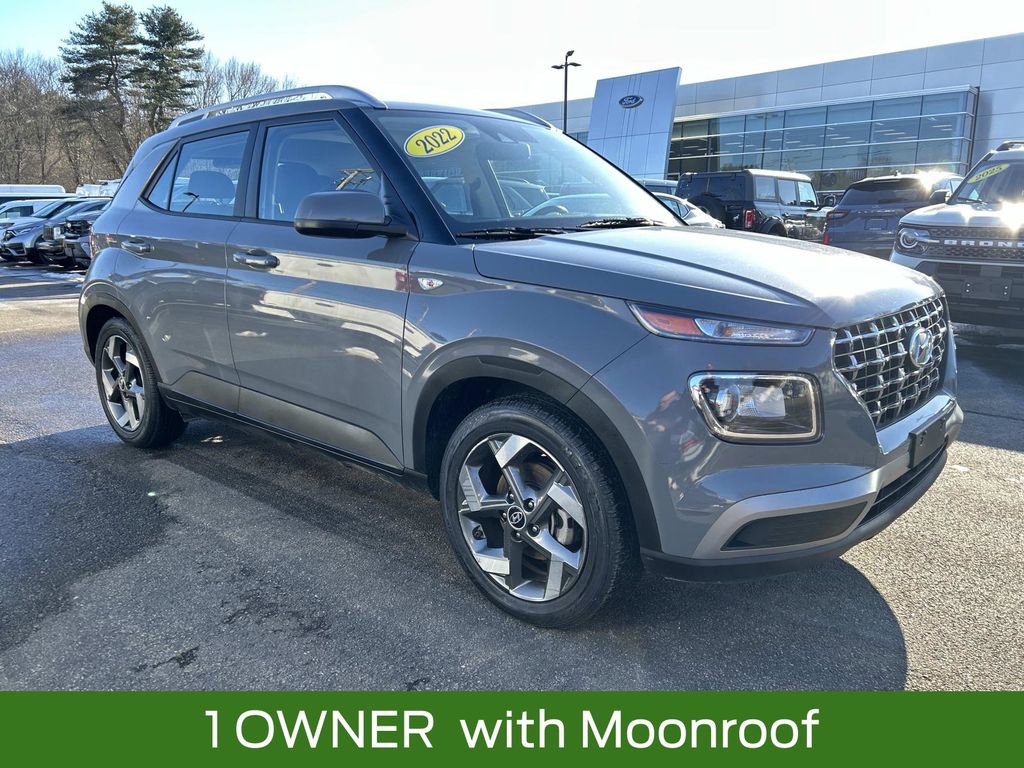 Used 2022 Hyundai Venue SEL image 3