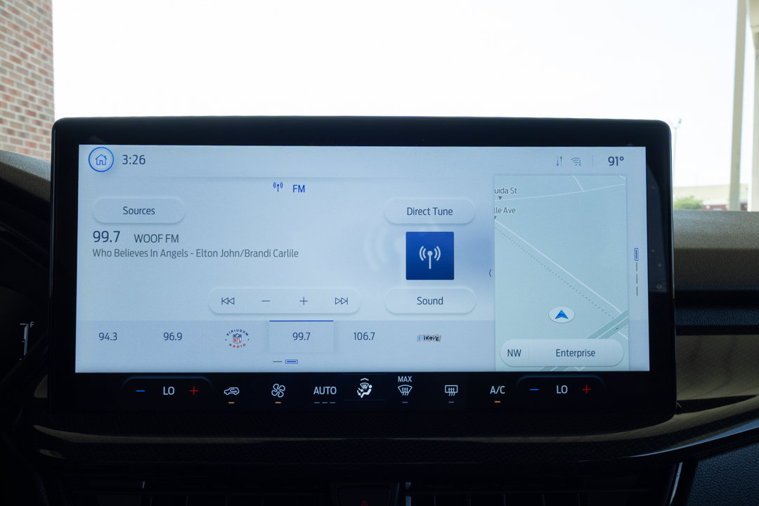 Used 2025 Ford Escape ST-Line w/ Tech Pack #1 FWD image 17
