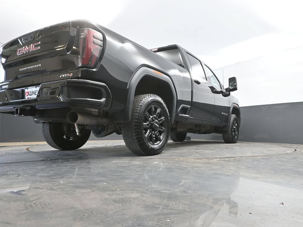 Used 2025 GMC Sierra 2500 AT4 AWD/4WD image 41
