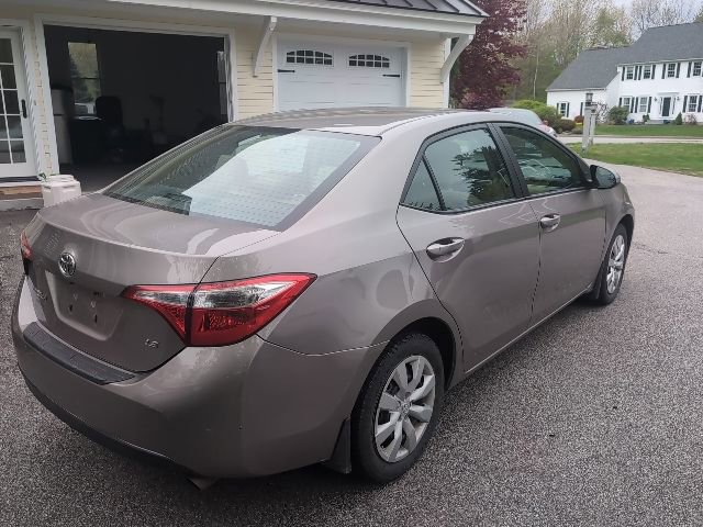 Used 2015 Toyota Corolla LE FWD image 4