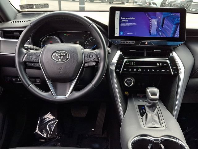 Used 2024 Toyota Venza XLE AWD/4WD image 12