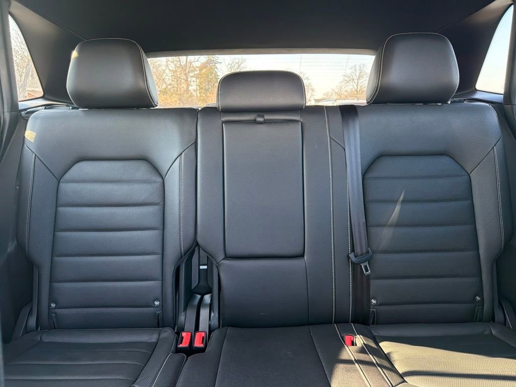 Used 2025 Volkswagen Atlas Cross Sport SEL image 52