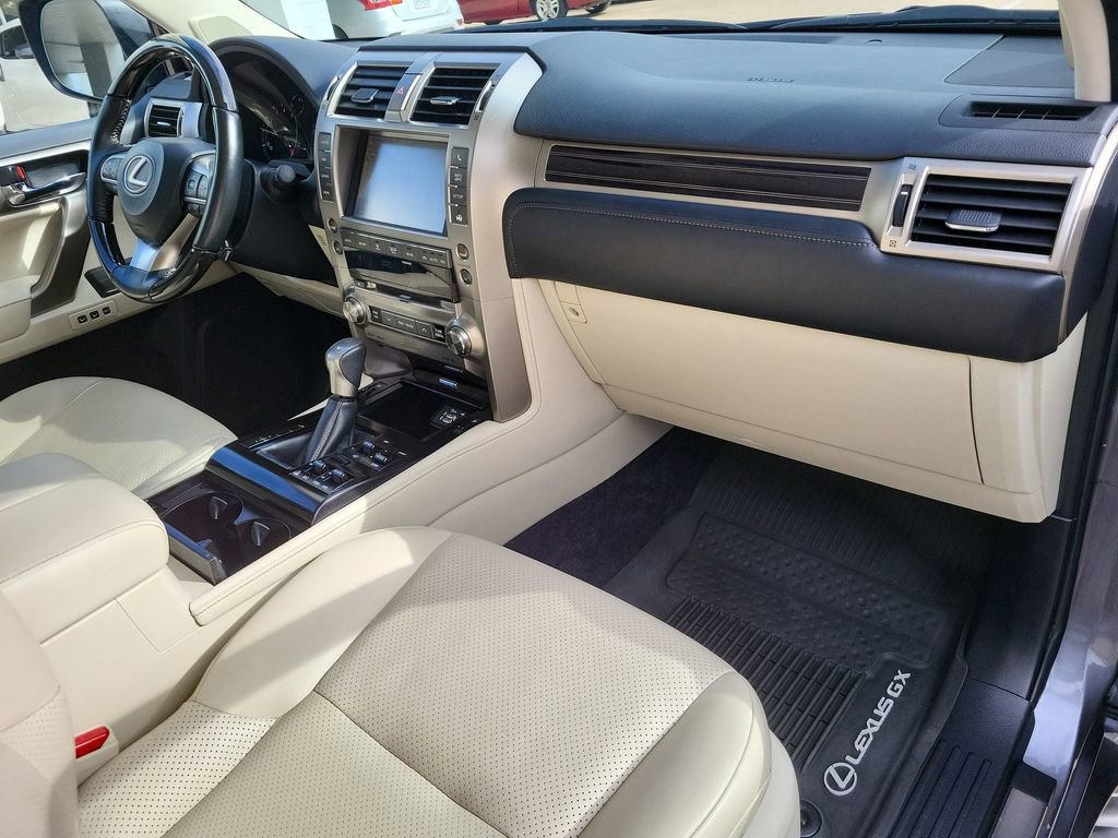 Used 2021 Lexus GX 460 Luxury w/ Sport Design Package image 29