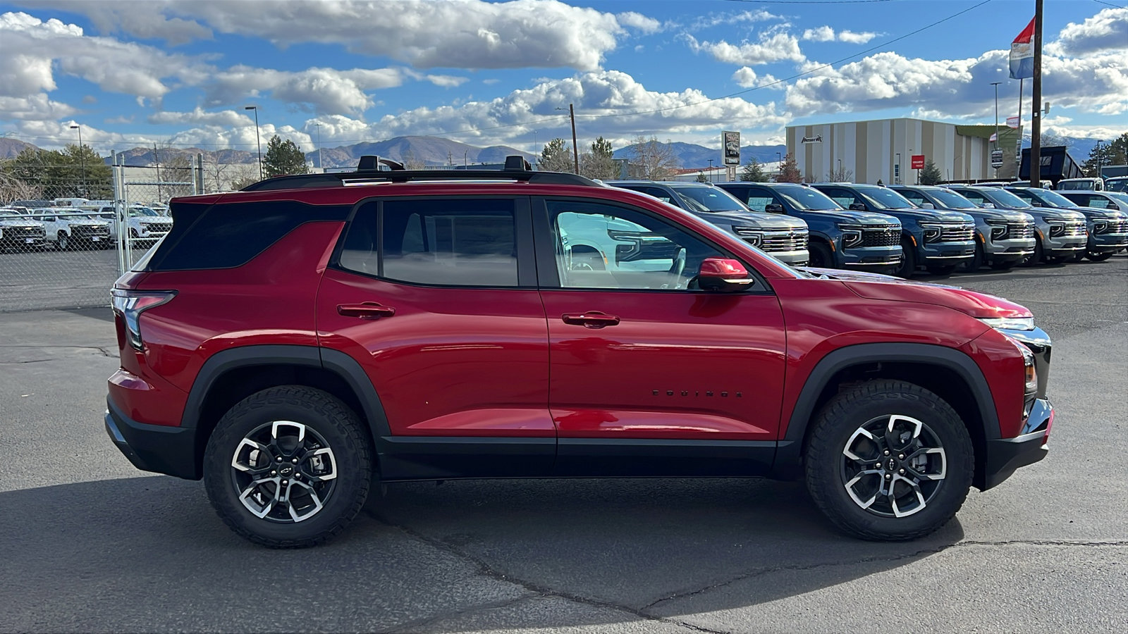 New 2026 Chevrolet Equinox ACTIV w/ Convenience Package III AWD/4WD image 4