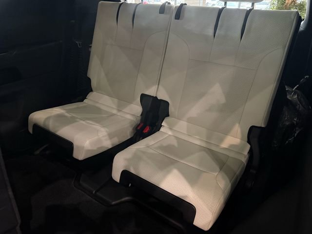 New 2026 Lexus LX 600 4WD w/ Luxury Package image 21