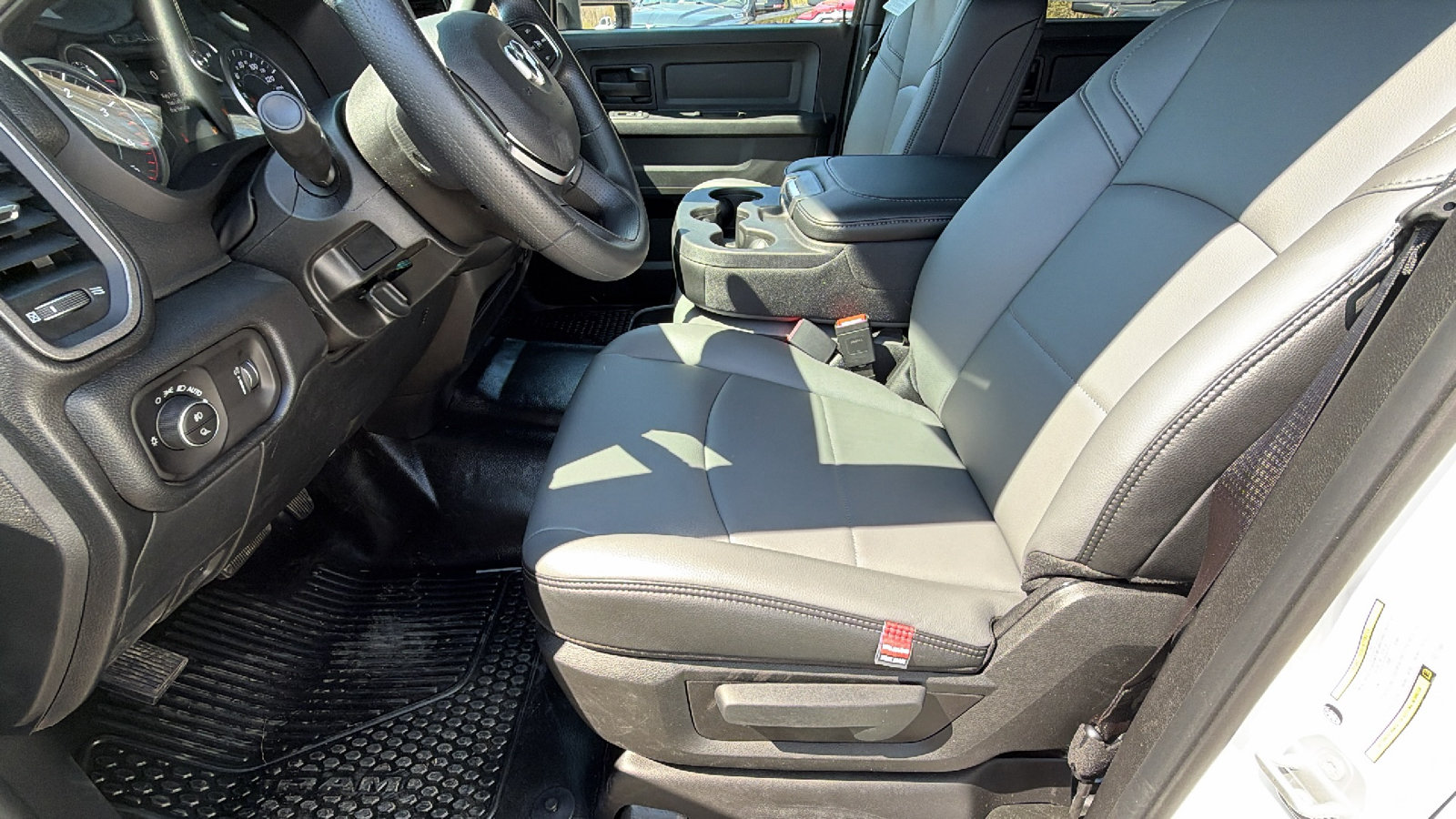 New 2026 RAM 2500 Tradesman AWD/4WD image 16