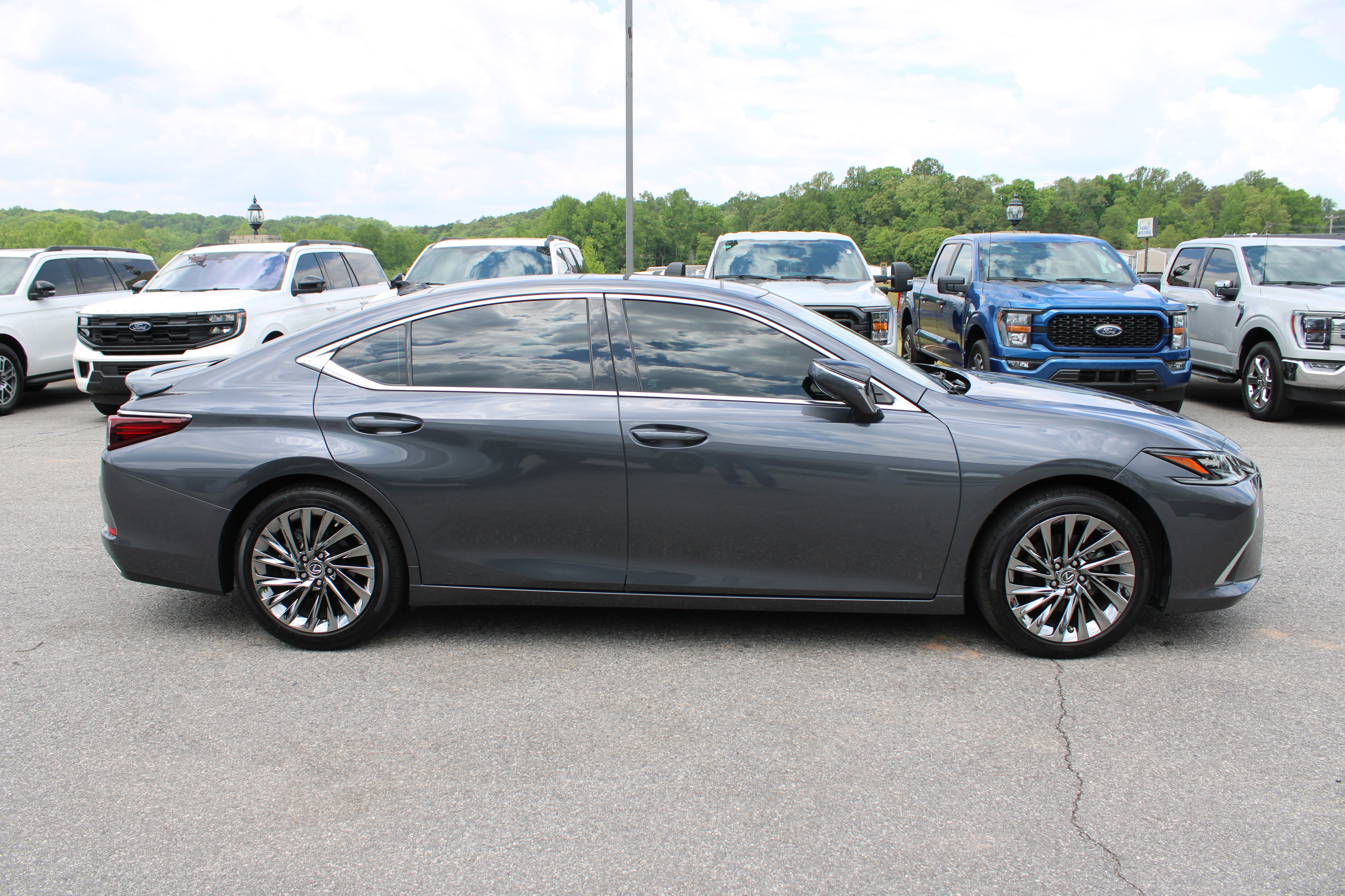 Used 2024 Lexus ES 350 Ultra Luxury FWD image 5
