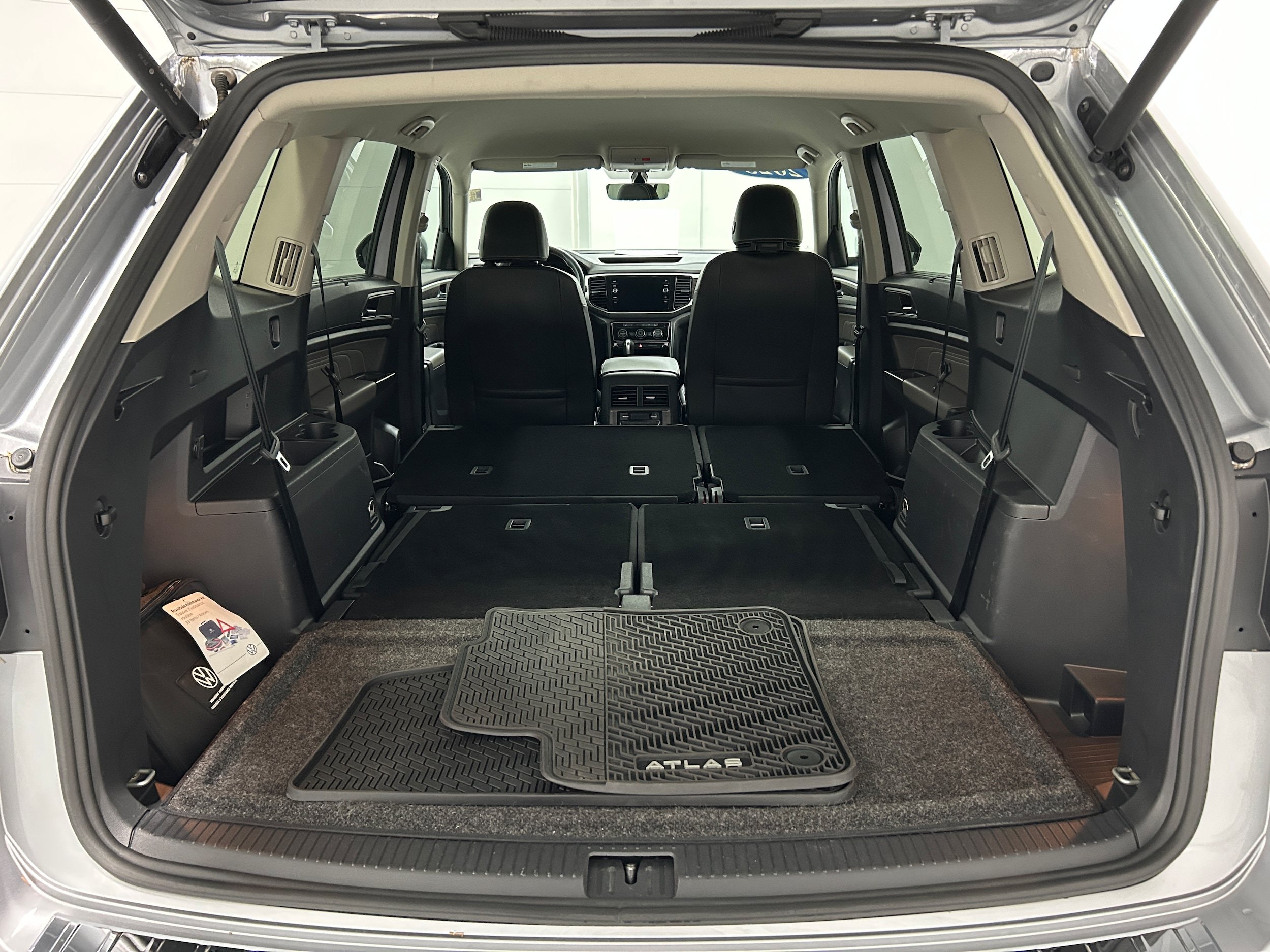 Used 2023 Volkswagen Atlas SE AWD/4WD image 35
