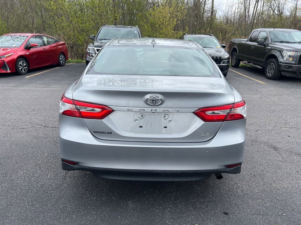 Used 2020 Toyota Camry LE FWD image 4