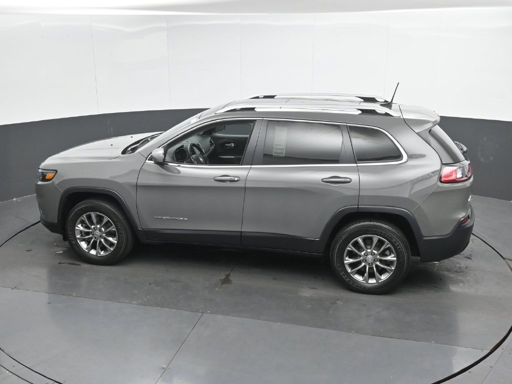 Used 2021 Jeep Cherokee Latitude Lux w/ Sun & Sound Group AWD/4WD image 40
