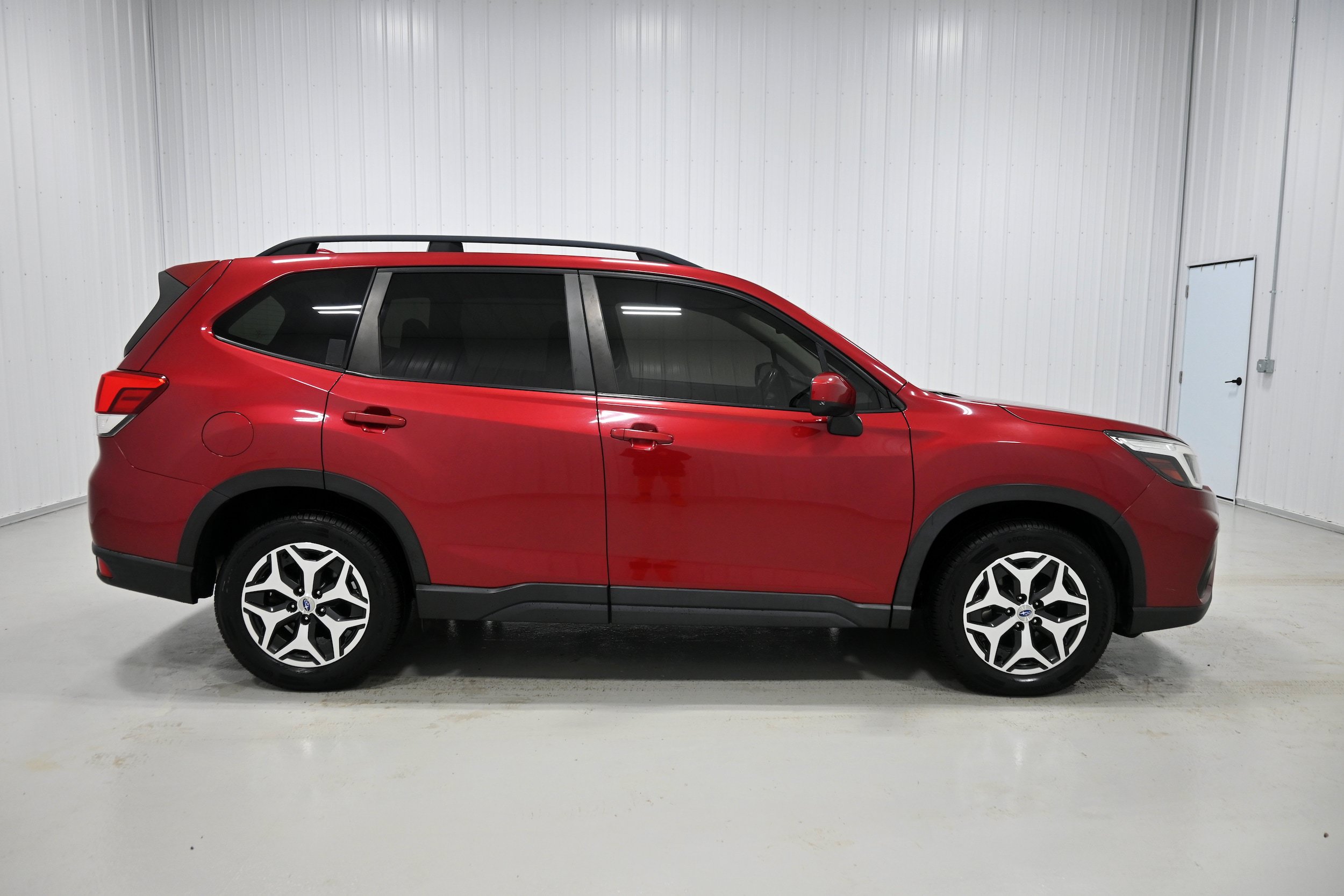 Used 2019 Subaru Forester Premium w/ All-Weather Package AWD/4WD image 33