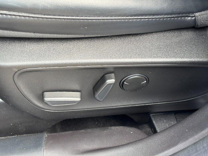 Used 2023 Ford Escape ST-Line w/ Tech Pack #1 FWD image 16