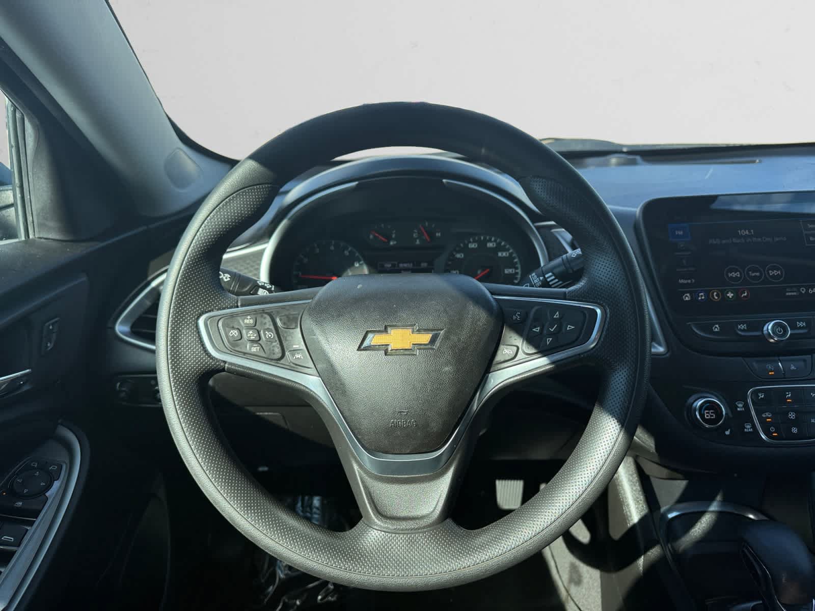 Used 2023 Chevrolet Malibu LT FWD image 12