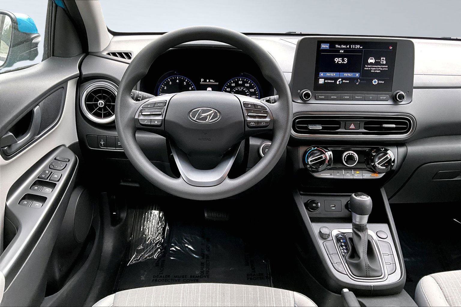 Used 2022 Hyundai Kona SEL image 6