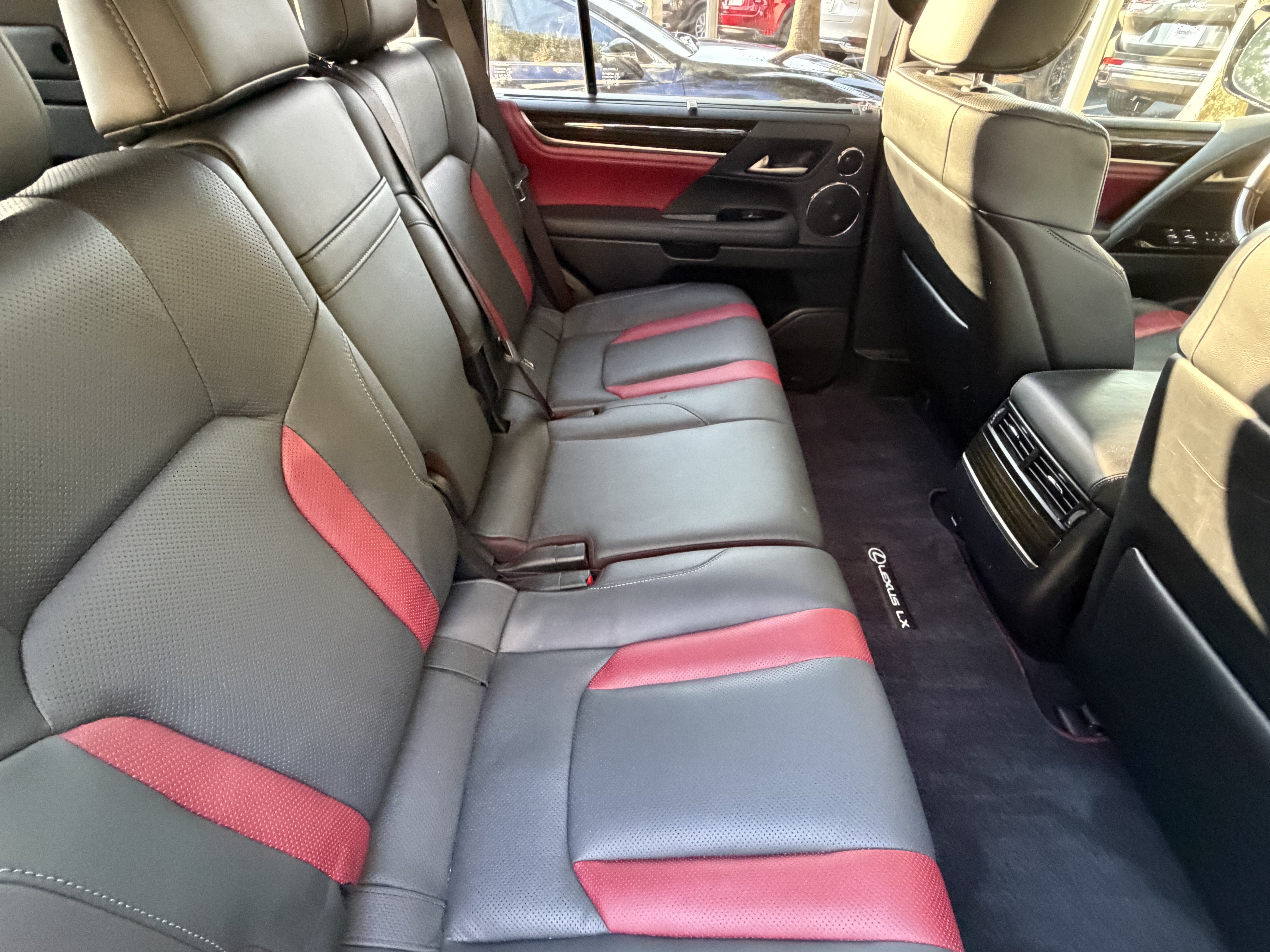 Used 2021 Lexus LX 570 4WD w/ Inspiration Series #2 image 40