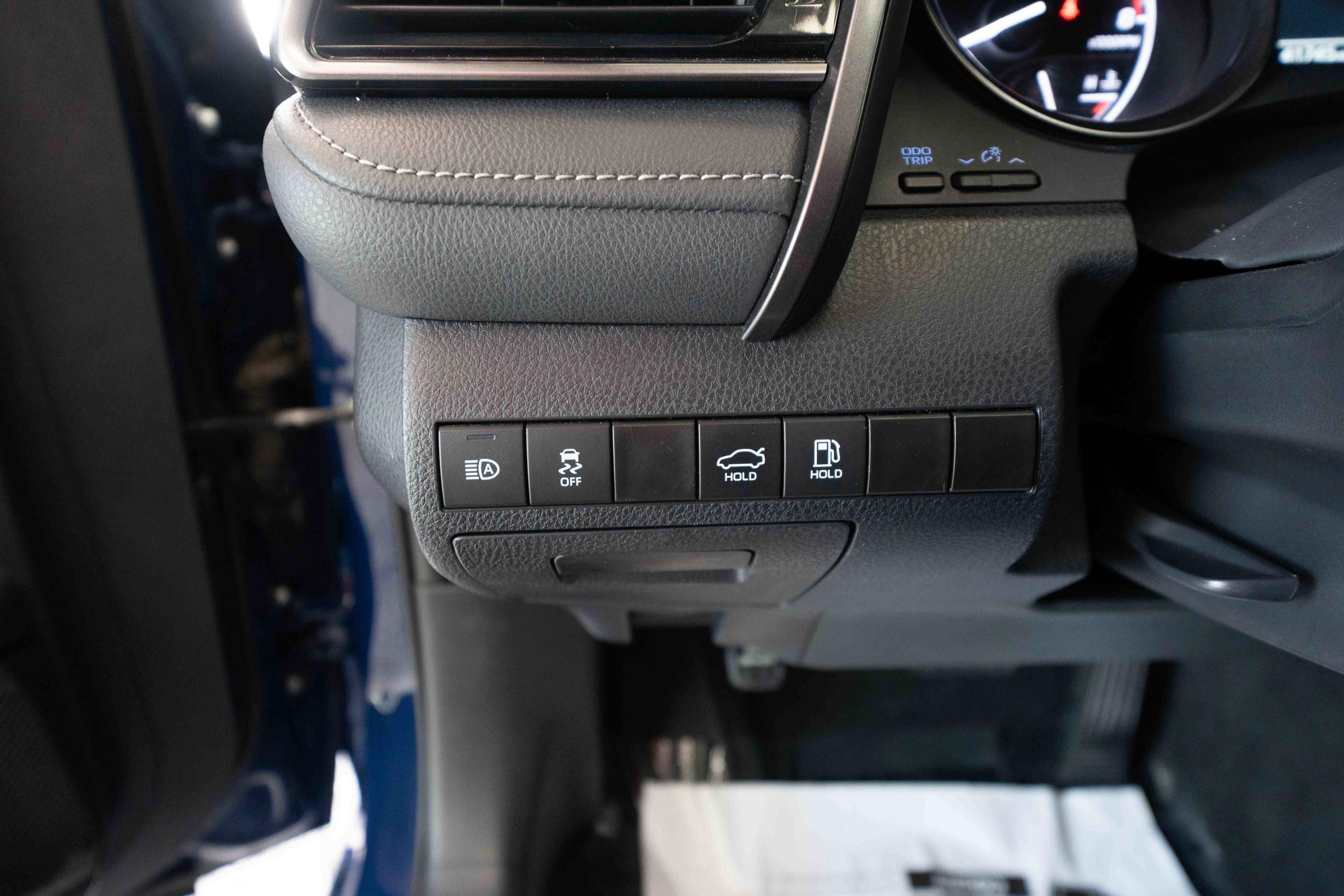 Used 2024 Toyota Camry SE FWD image 11