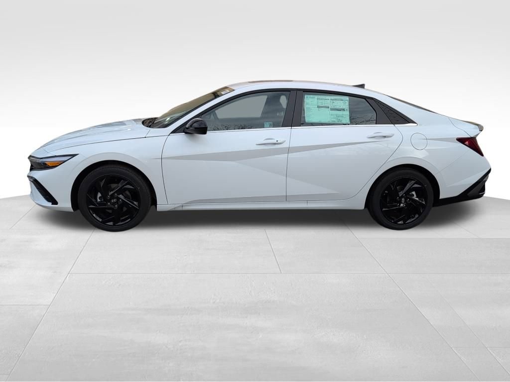 New 2026 Hyundai Elantra SEL Sport image 4