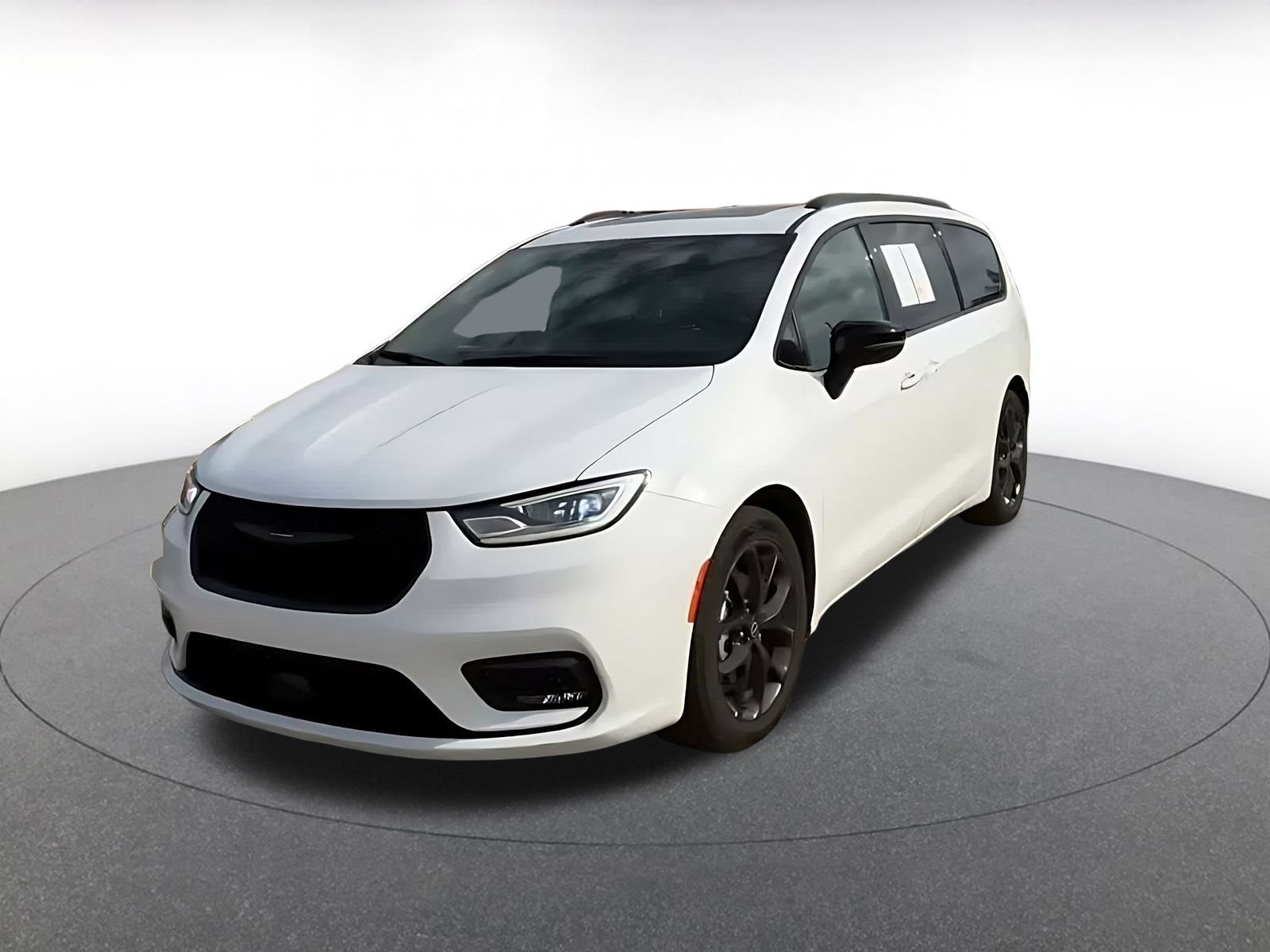 Used 2025 Chrysler Pacifica Limited FWD image 6