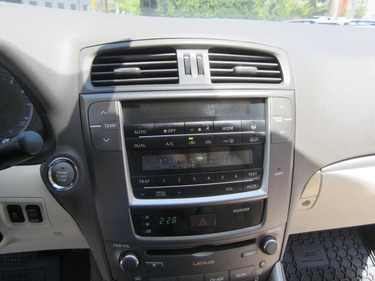 Used 2011 Lexus IS 250 w/ Premium Pkg Value Edition RWD image 28