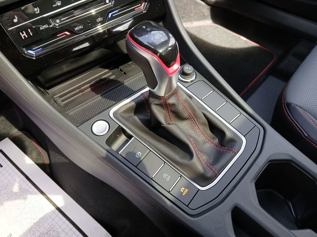 New 2026 Volkswagen Jetta GLI Autobahn FWD image 23