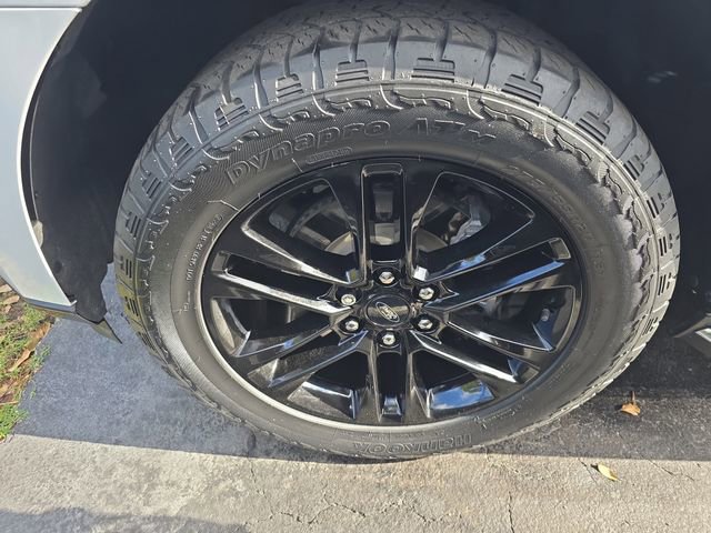 Used 2023 Ford Expedition XLT AWD/4WD image 9