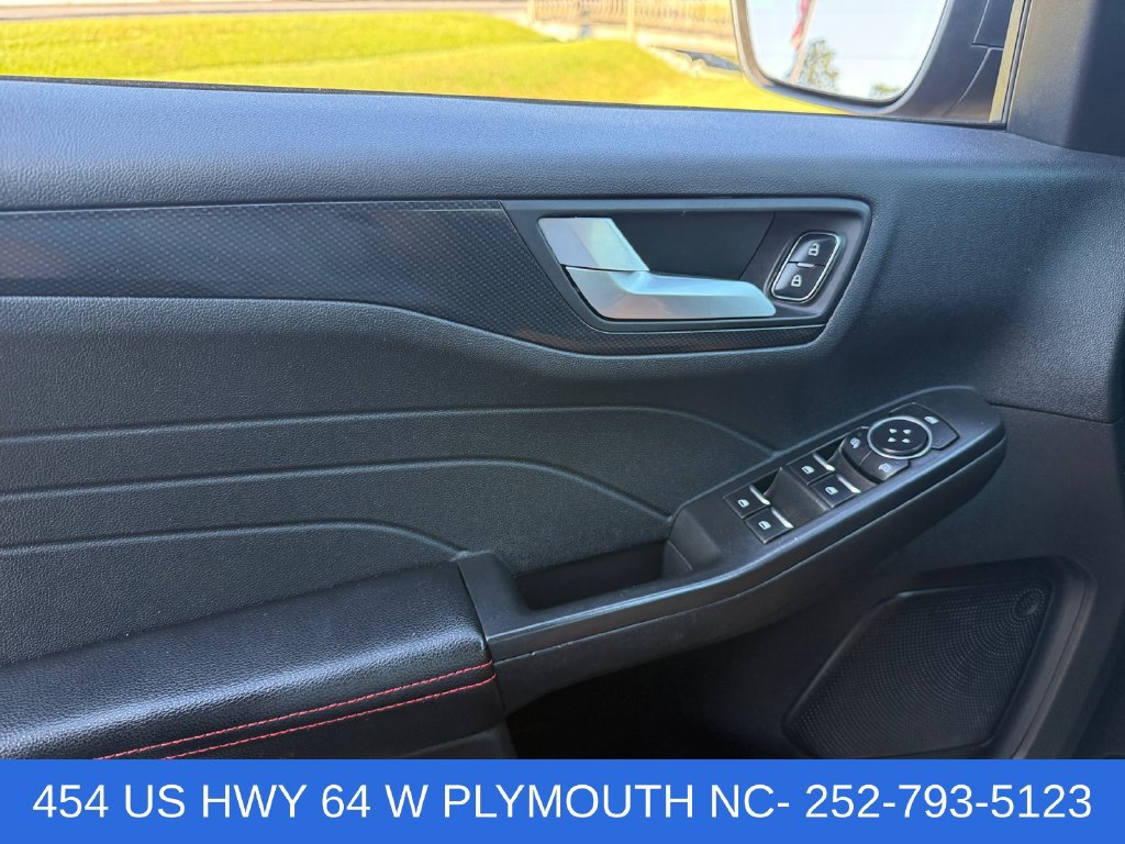 Certified 2023 Ford Escape ST-Line AWD/4WD image 23