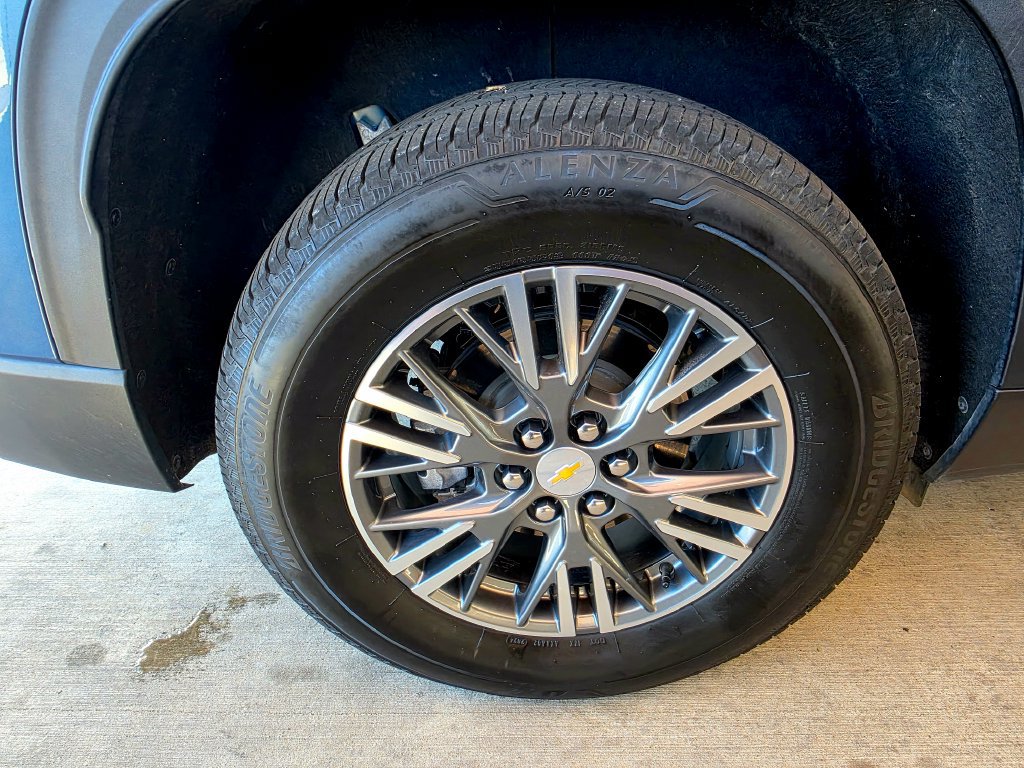 Used 2024 Chevrolet Traverse LT w/ LPO, Floor Liner Package AWD/4WD image 76