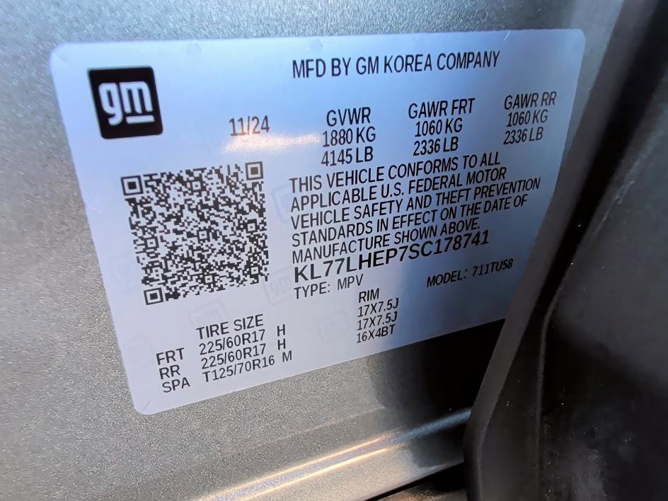 Used 2025 Chevrolet Trax LT image 32