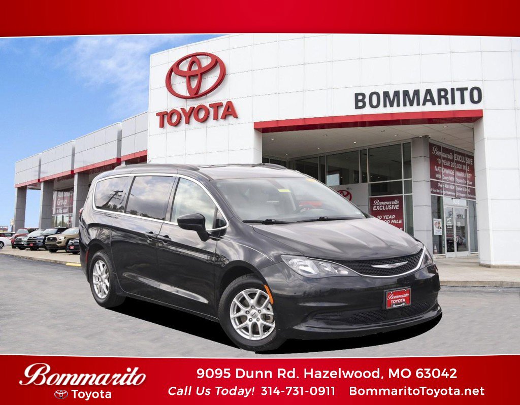 Used 2021 Chrysler Voyager Lxi image 1