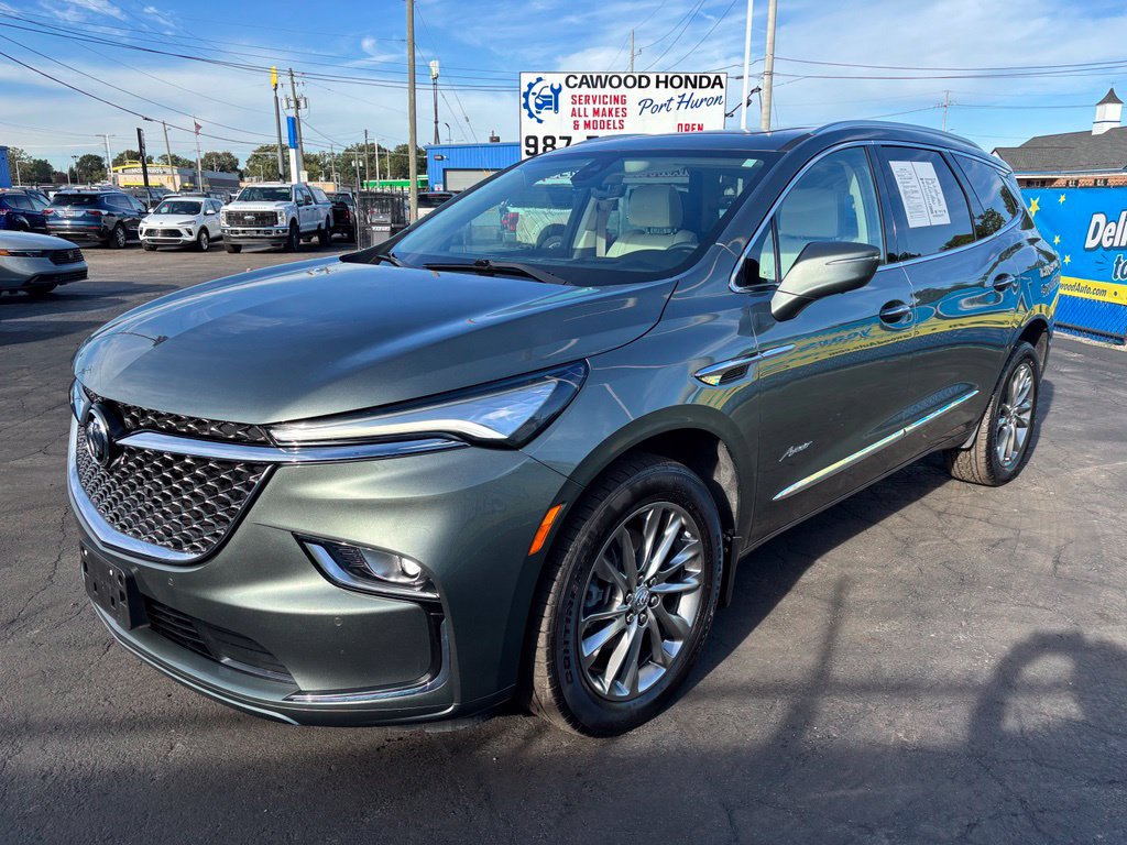 Used 2024 Buick Enclave Avenir AWD/4WD image 8