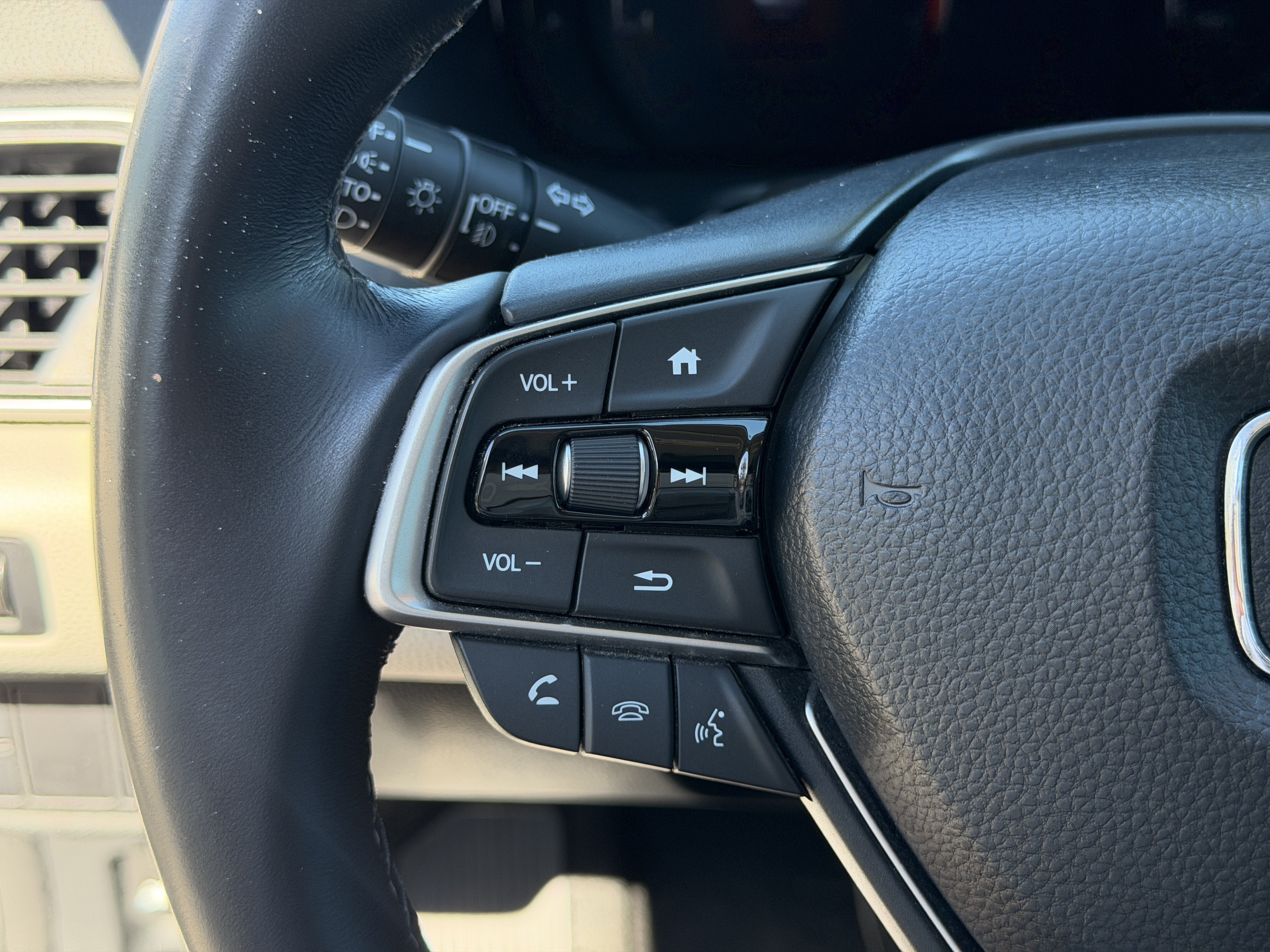 Used 2020 Honda Accord EX-L image 30