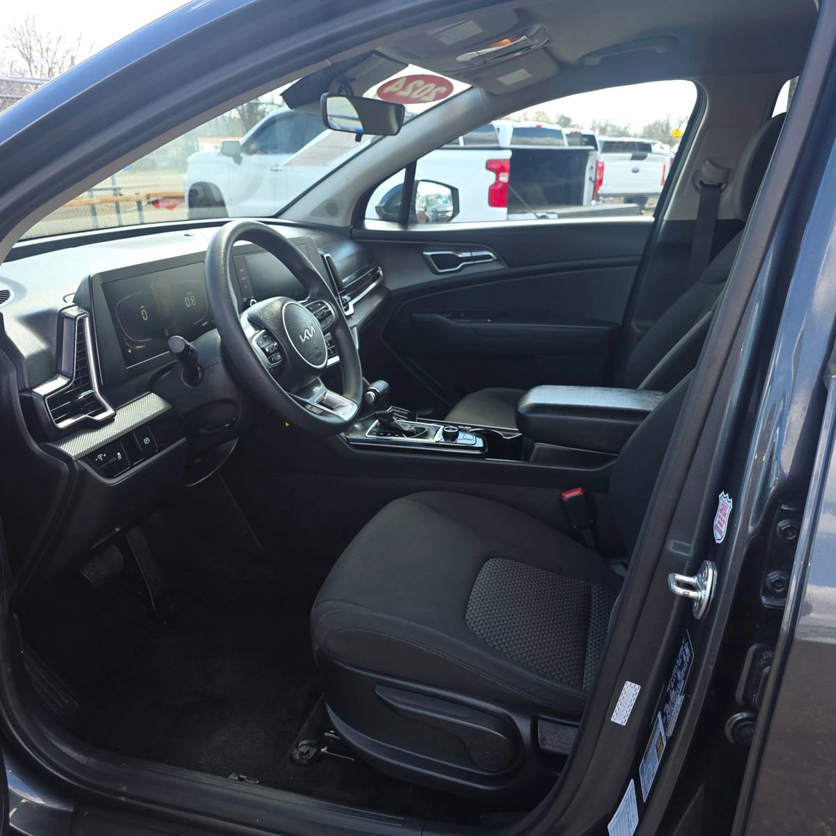 Used 2024 Kia Sportage LX image 12