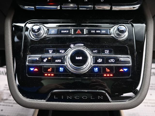 Used 2021 Lincoln Corsair Reserve w/ Equipment Group 201A image 19