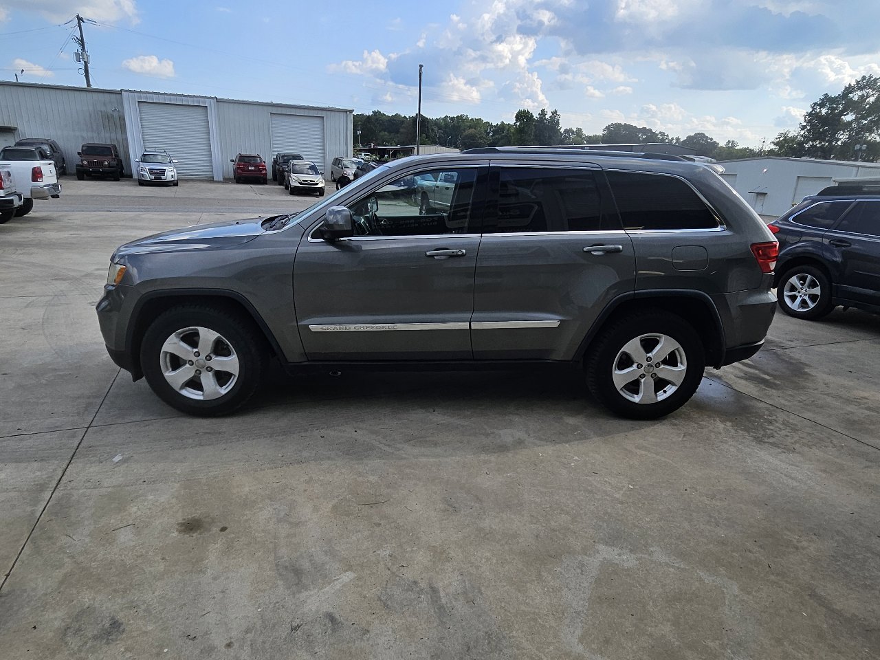 Used 2013 Jeep Grand Cherokee Laredo image 4