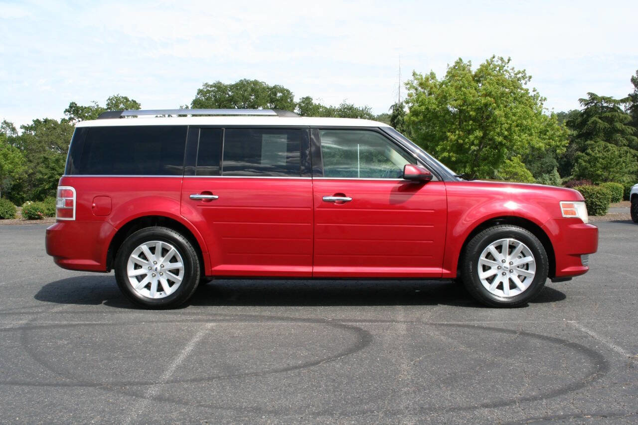 Used 2011 Ford Flex SEL w/ Rapid Spec Order Code image 4