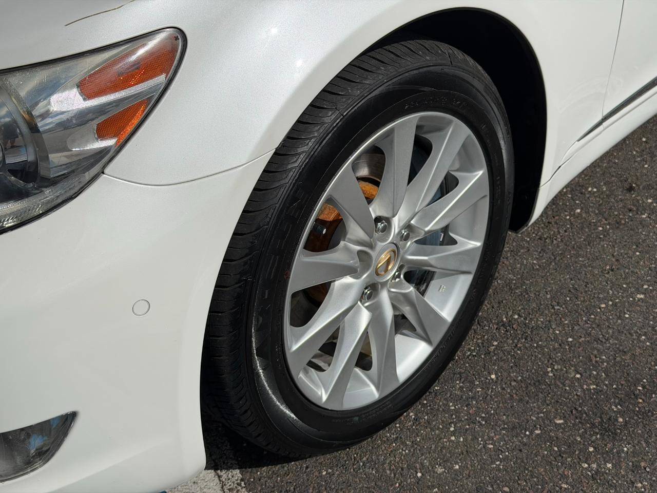 Used 2011 Lexus LS 460 AWD w/ Comfort Pkg image 7