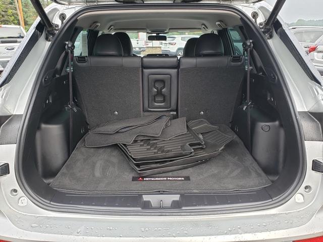 Used 2023 Mitsubishi Outlander SE AWD/4WD image 9