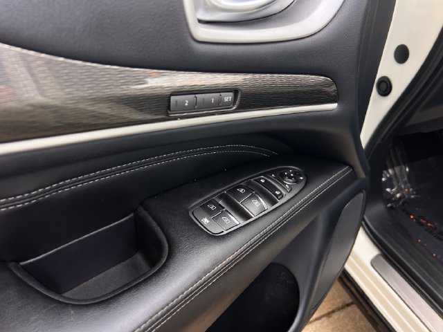 Used 2020 INFINITI QX60 Signature Edition FWD image 11