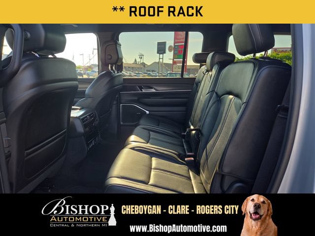 Used 2023 Jeep Wagoneer L Series II AWD/4WD image 16