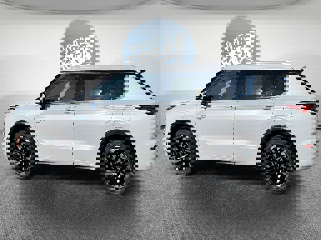 New 2025 Mitsubishi Outlander SEL image 9
