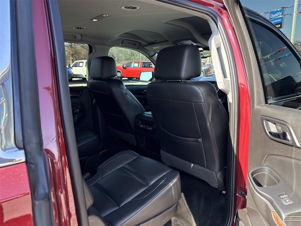 Used 2017 Chevrolet Suburban Premier image 29