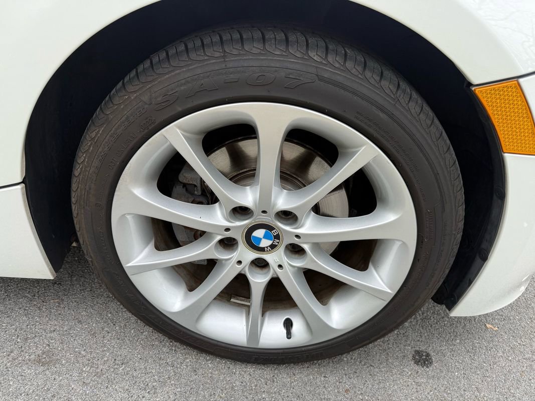 Used 2006 BMW Z4 3.0i RWD image 16
