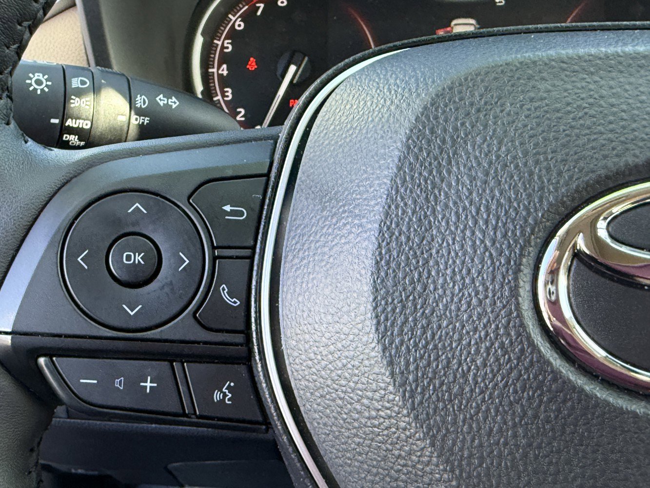 Used 2025 Toyota RAV4 XLE Premium image 16