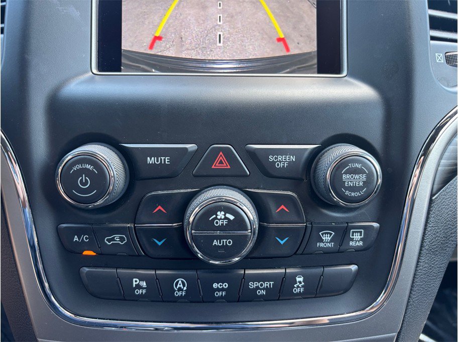 Used 2019 Jeep Grand Cherokee Laredo AWD/4WD image 29