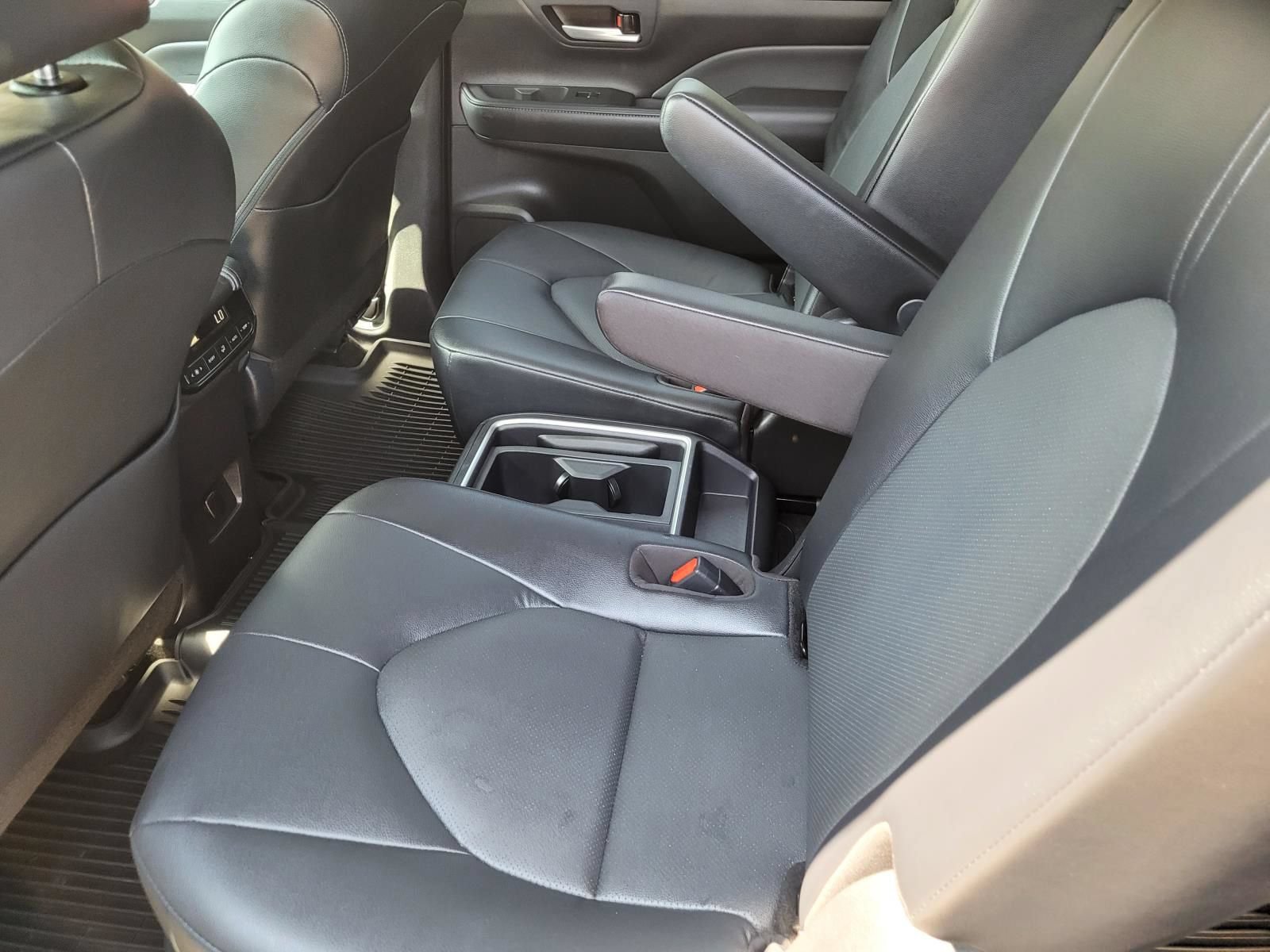 Used 2026 Toyota Grand Highlander FWD image 17