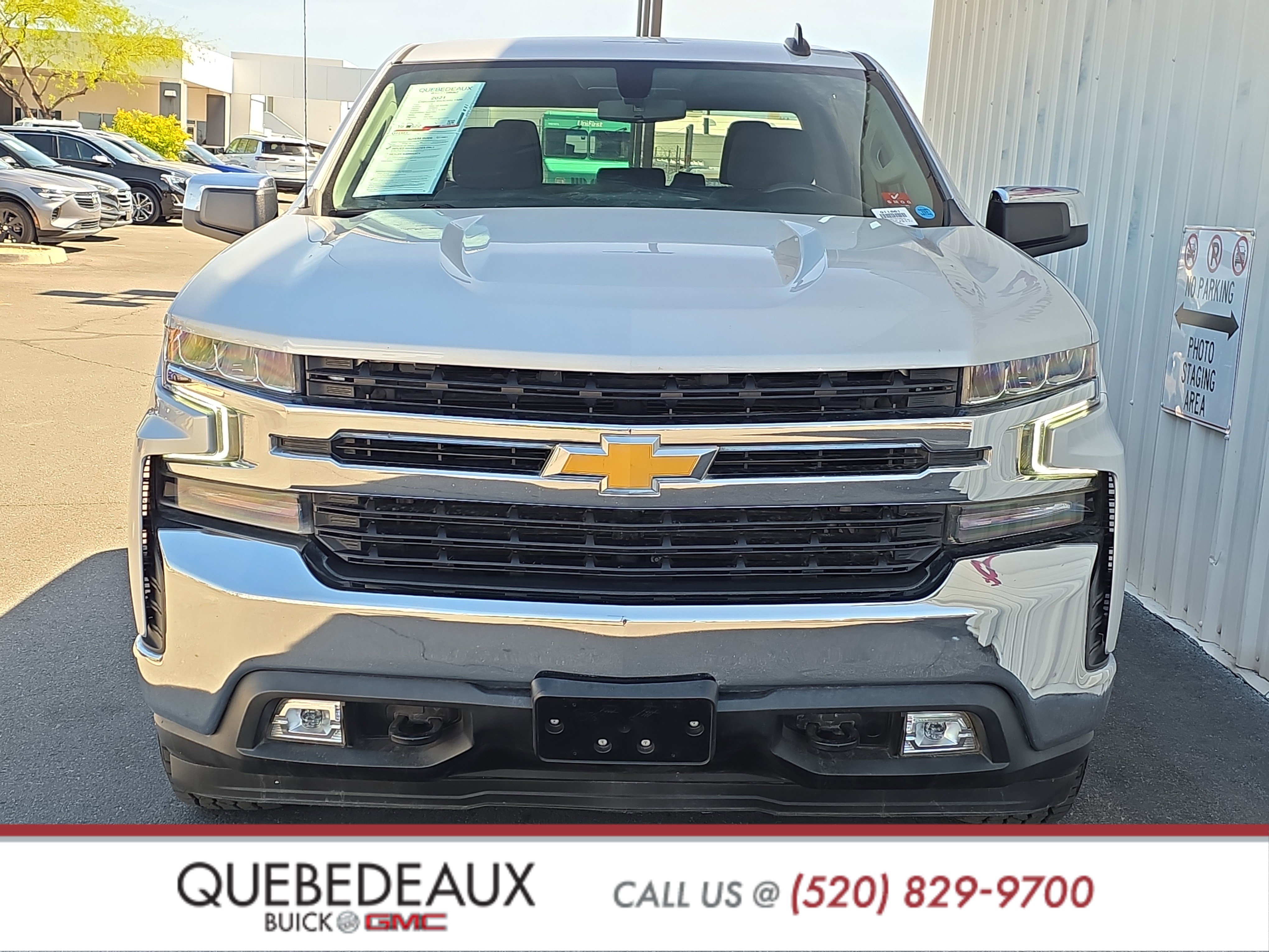 Used 2021 Chevrolet Silverado 1500 LT image 2