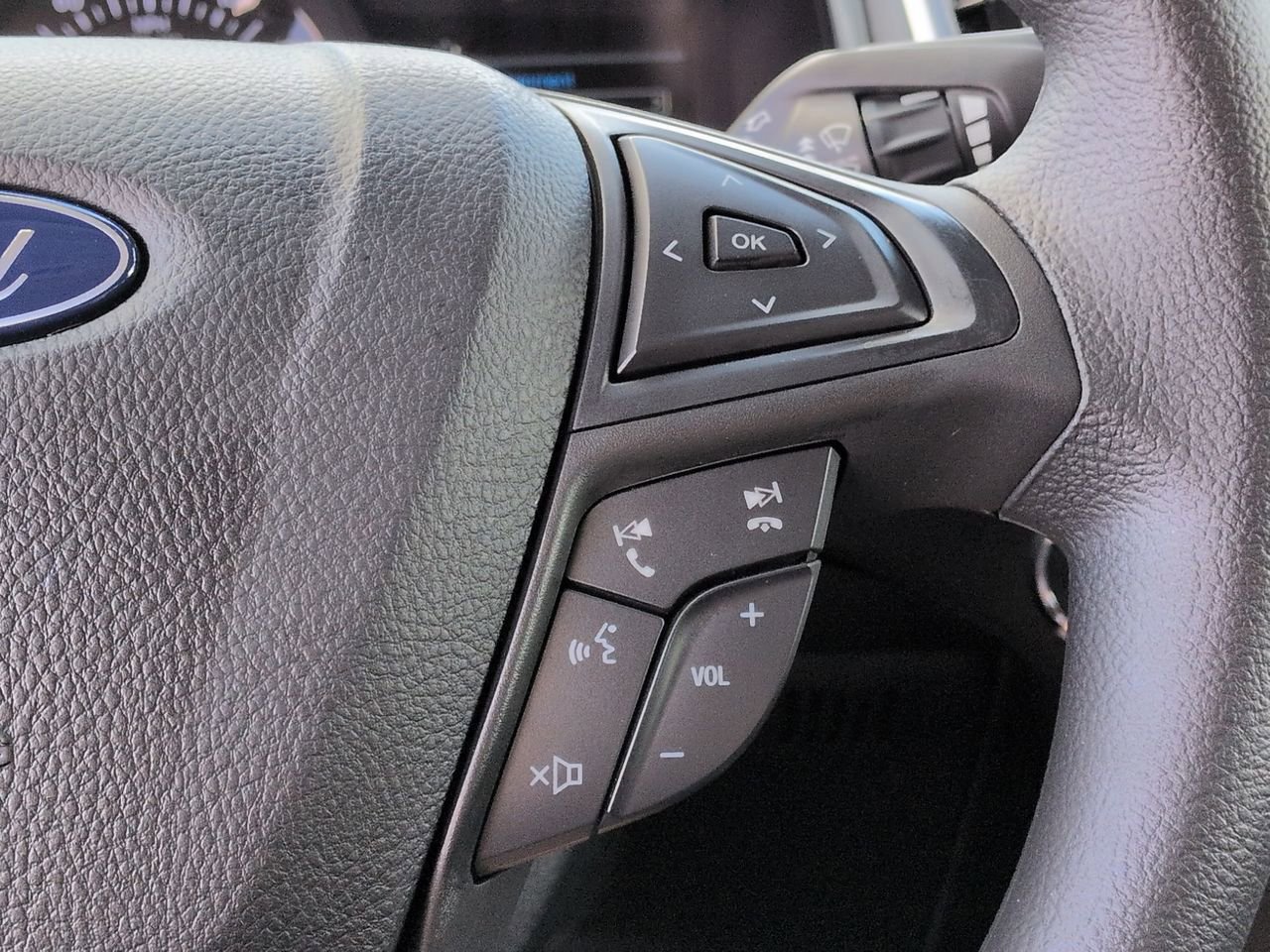 Certified 2022 Ford Edge SE w/ Black Appearance Package image 24