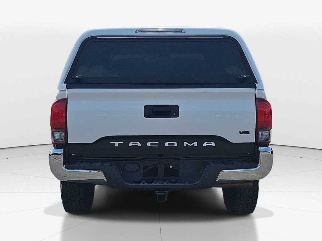 Used 2018 Toyota Tacoma TRD Off-Road image 6