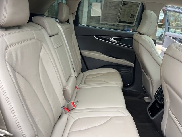 Used 2023 Lincoln Nautilus Reserve image 34